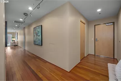 1221 SW 10th Ave #1206, Portland, OR 97205 - Photo 8