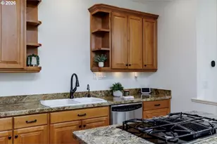 2303 NW Stimpson Ln, Portland, OR 97229 - Photo 10