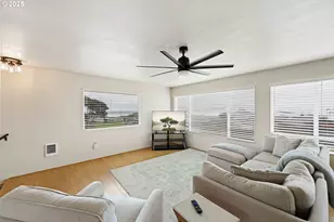 875 Ocean Dr SW, Bandon, OR 97411 - Photo 6