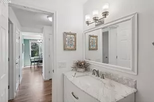10820 SW Meadowbrook Dr, Portland, OR 97224 - Photo 24