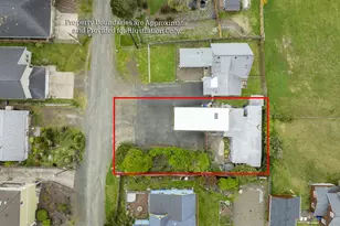 220 SW 29th St, Newport, OR 97365 - Photo 4