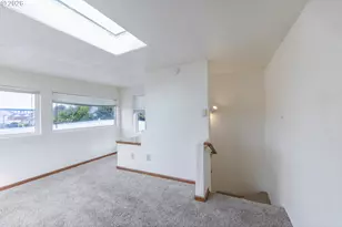 220 SW 29th St, Newport, OR 97365 - Photo 12