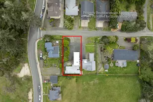 220 SW 29th St, Newport, OR 97365 - Photo 2