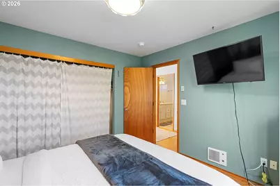 837 NE Roselawn St, Portland, OR 97211 - Photo 16