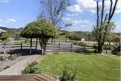 6771 N Bank Rd, Roseburg, OR 97470 - Photo 22