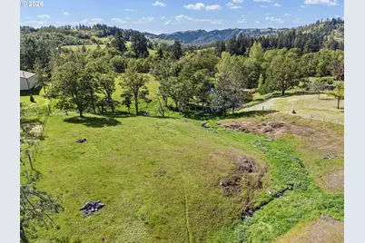 6771 N Bank Rd, Roseburg, OR 97470 - Photo 6