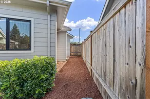 871 Salmonberry St, Springfield, OR 97477 - Photo 42