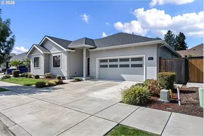 871 Salmonberry St, Springfield, OR 97477 - Photo 4