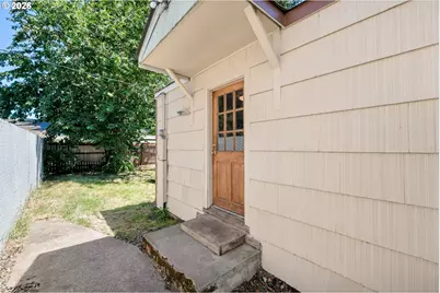 2025 Devos St, Eugene, OR 97402 - Photo 6