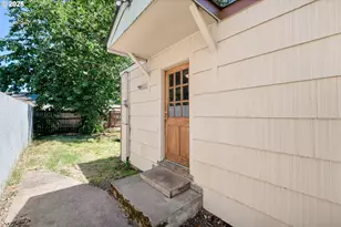 2025 Devos St, Eugene, OR 97402 - Photo 6