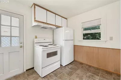 2025 Devos St, Eugene, OR 97402 - Photo 12