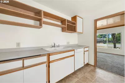 2025 Devos St, Eugene, OR 97402 - Photo 10
