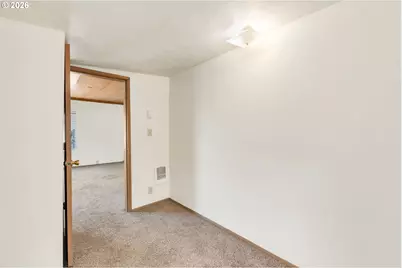 2025 Devos St, Eugene, OR 97402 - Photo 20