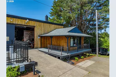 203 N Birch St, Coquille, OR 97423 - Photo 4