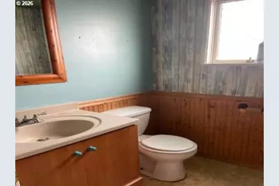 1015 Maple St, Hoquiam, WA 98550 - Photo 8