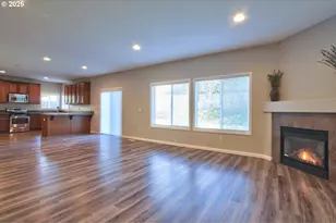 300 SW Mt Mazama St, McMinnville, OR 97128 - Photo 14