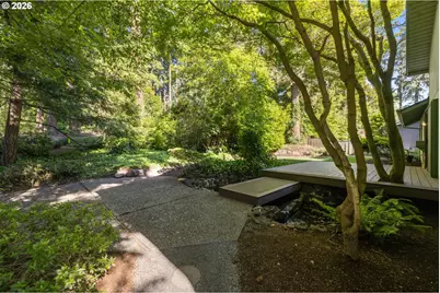 1810 SW Parkwood Dr, Portland, OR 97225 - Photo 32