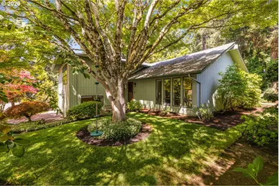1810 SW Parkwood Dr, Portland, OR 97225 - Photo 2