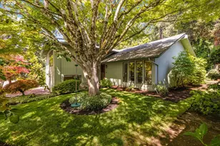 1810 SW Parkwood Dr, Portland, OR 97225 - Photo 2