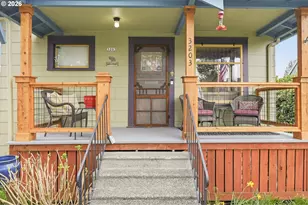 3203 SE 66th Ave, Portland, OR 97206 - Photo 2