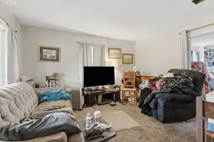 1949 SE Orient Dr, Gresham, OR 97080 - Photo 10