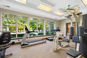 622 NE Garswood Ln, Hillsboro, OR 97006 - Photo 16