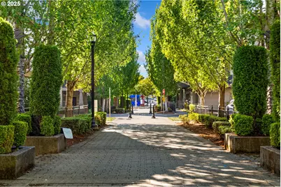 622 NE Garswood Ln, Hillsboro, OR 97006 - Photo 18