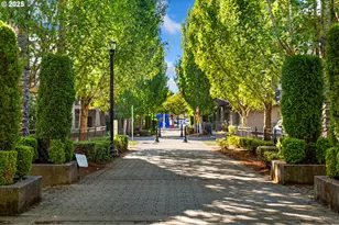 622 NE Garswood Ln, Hillsboro, OR 97006 - Photo 18