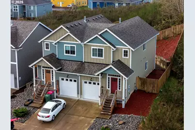 1590 SE Honeysuckle Loop, Warrenton, OR 97146 - Photo 2