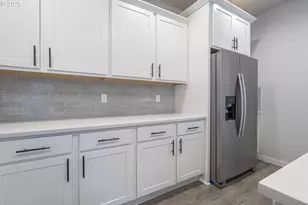 1030 S College St, Newberg, OR 97132 - Photo 6