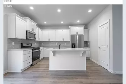 1030 S College St, Newberg, OR 97132 - Photo 4