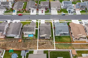 1437 E Hurlburt Ave, Hermiston, OR 97838 - Photo 32