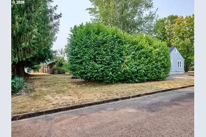 1136 NE Galloway St, McMinnville, OR 97128 - Photo 40