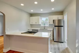 1136 NE Galloway St, McMinnville, OR 97128 - Photo 10