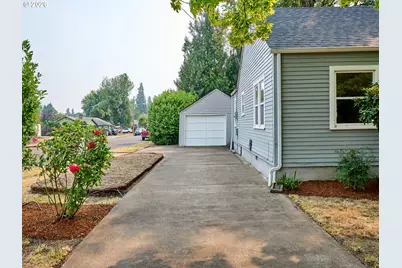 1136 NE Galloway St, McMinnville, OR 97128 - Photo 30