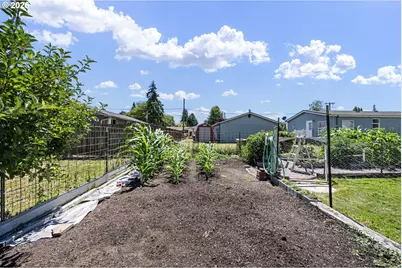 112 E 2nd St, Halsey, OR 97348 - Photo 44