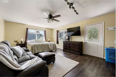 112 E 2nd St, Halsey, OR 97348 - Photo 24