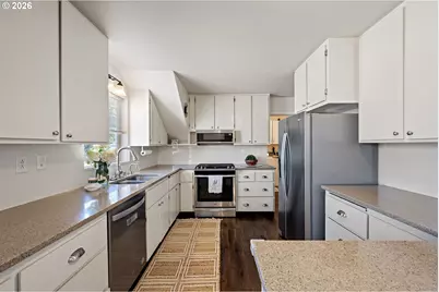 112 E 2nd St, Halsey, OR 97348 - Photo 12