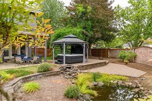 2351 NW Pinehurst Dr, McMinnville, OR 97128 - Photo 46