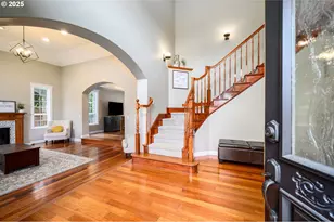 2351 NW Pinehurst Dr, McMinnville, OR 97128 - Photo 4