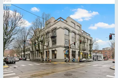 1011 NW Glisan St #302, Portland, OR 97209 - Photo 1