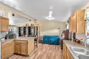 5885 NE Jacobson St, Hillsboro, OR 97124 - Photo 10