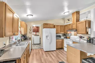 5885 NE Jacobson St, Hillsboro, OR 97124 - Photo 8