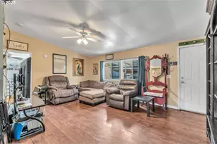 5885 NE Jacobson St, Hillsboro, OR 97124 - Photo 6