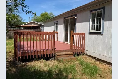 157 Creekside Ct, Roseburg, OR 97471 - Photo 2
