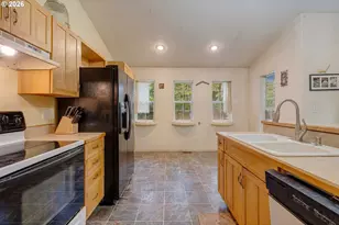 2785 NE Starr Creek Rd, Yachats, OR 97498 - Photo 12