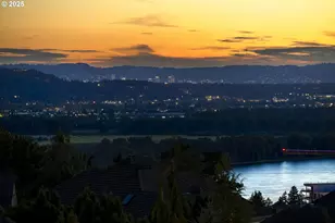 4906 NW Highpoint Dr, Camas, WA 98607 - Photo 4