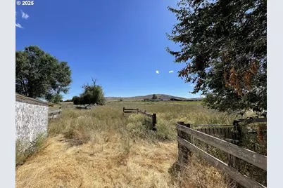 2202 Joe Wright Rd, Klamath Falls, OR 97603 - Photo 6