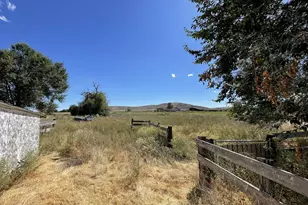 2202 Joe Wright Rd, Klamath Falls, OR 97603 - Photo 6