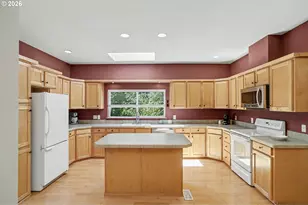 5714 Crooked Finger Rd NE, Scotts Mills, OR 97375 - Photo 10